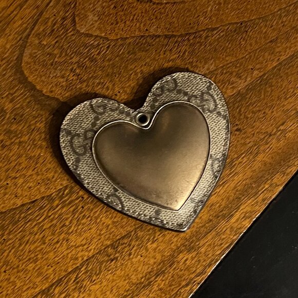 Vintage Gucci canvas and bronze leather heart charm key chain - Picture 1 of 8